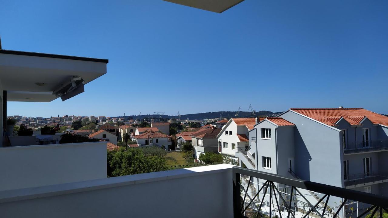 Urban Apartment Vukic Trogir Luaran gambar