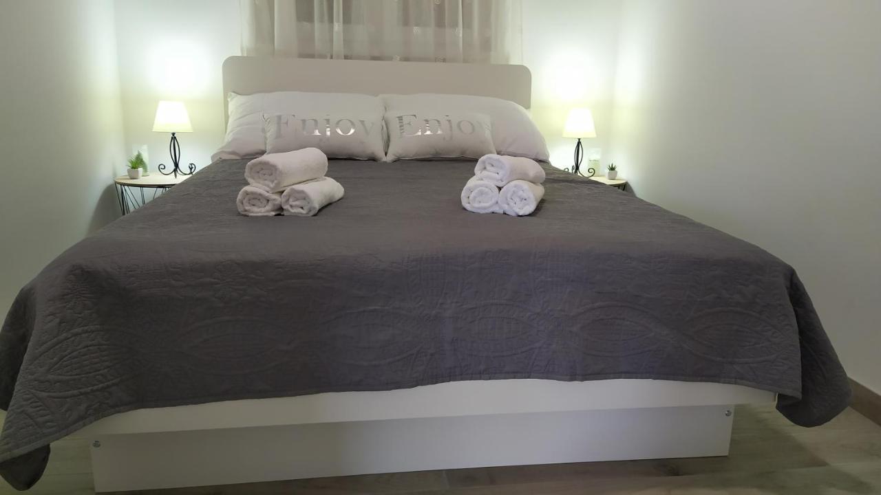 Urban Apartment Vukic Trogir Luaran gambar